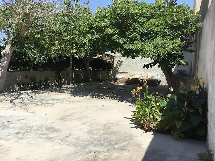 הוילה פטרוזינו Casa Aurora Vista Mare בית נופש