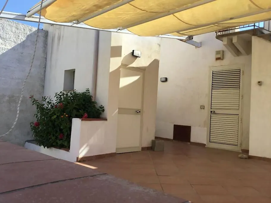 בית נופש הוילה פטרוזינו Casa Aurora Vista Mare